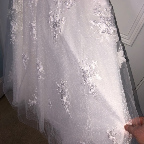 Maggie Sottero Meryl Lane Tea length wedding gown - Picture 4 of 12